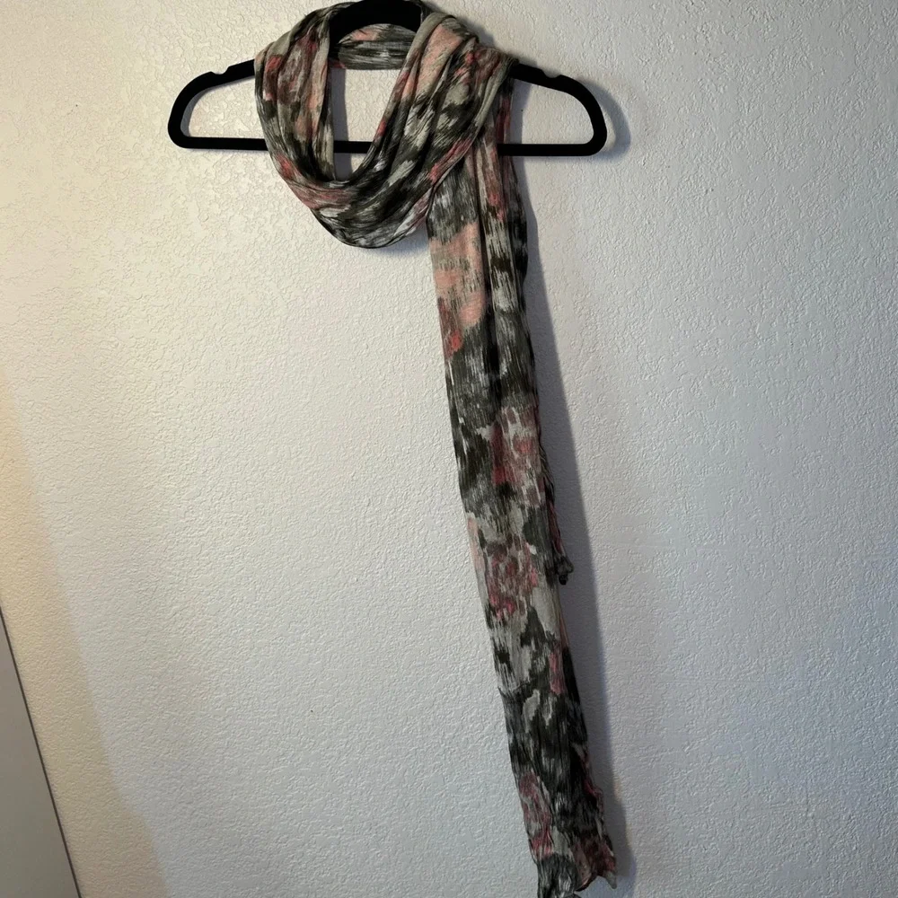 Floral Print Scarf Gray Pink Lightweight‎ Fashion Accessory Shawl Wrap